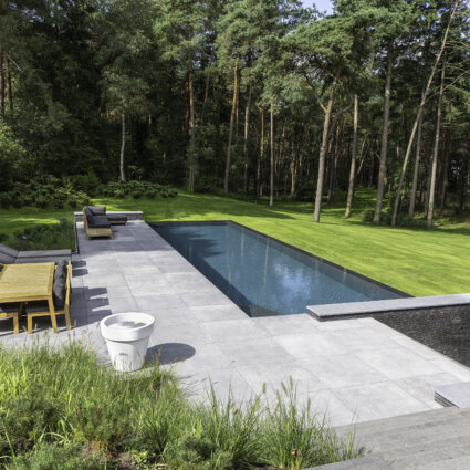 Infinity pool
